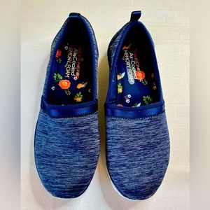 Sketchers air-cooled memory foam Garden Party slide on sneakers. Size 10